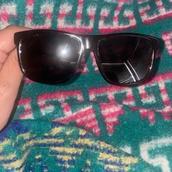 Gucci Sunglasses GG0010S