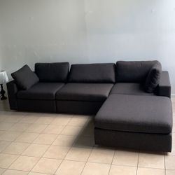 Black reversible sectional