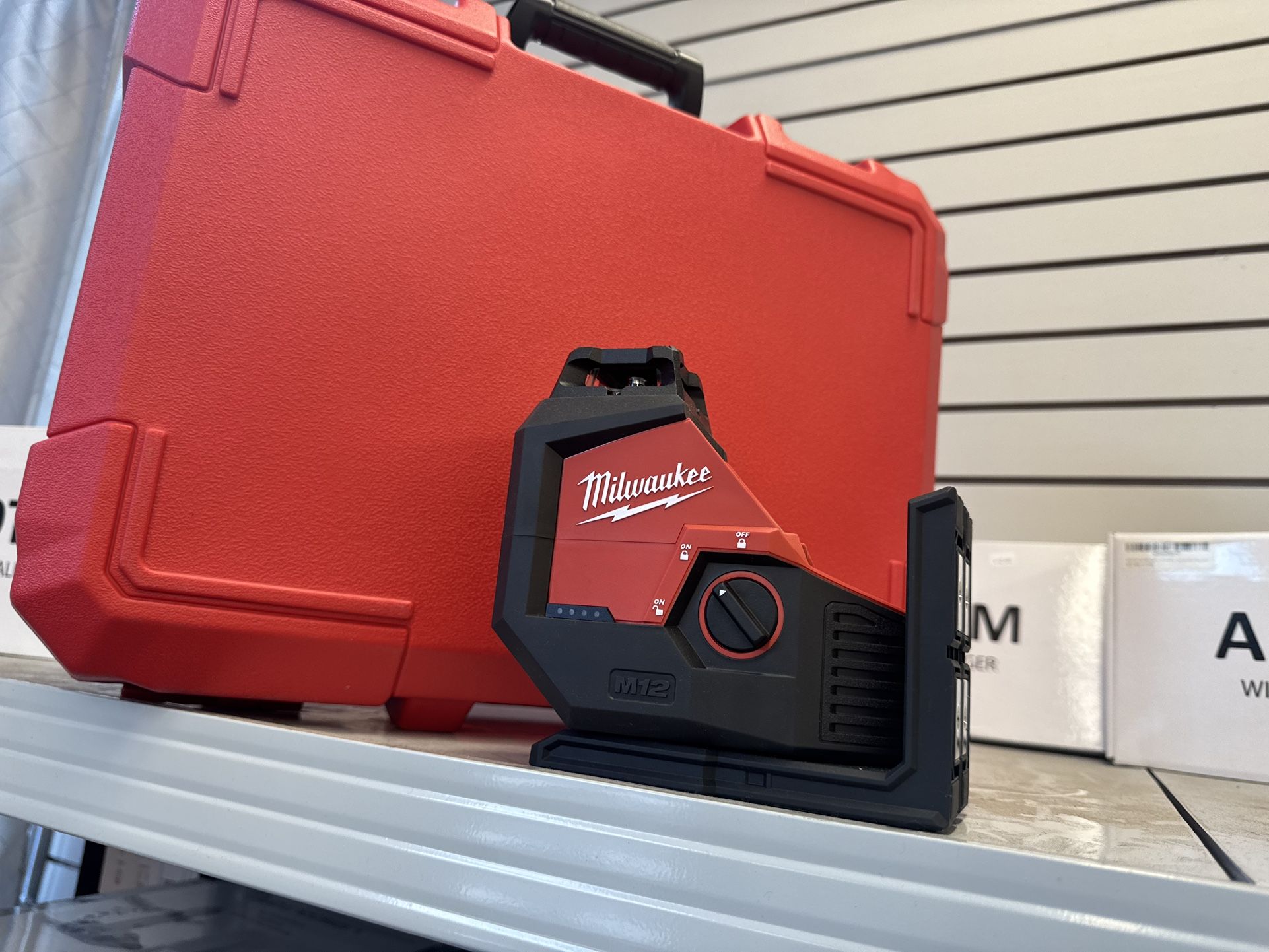 Milwaukee M12 12-Volt Single Plane Laser