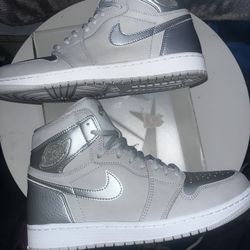 Jordan 1 Retro High OG https://offerup.com/redirect/?o=Q08uSlA=
