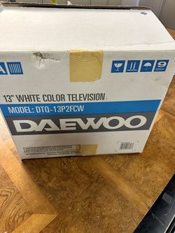 Daewoo 13" White Color Retro Gaming TV Model Number DTQ-13P2FCW CRT New In Box