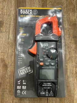 600 Amp AC True RMS Auto-Ranging Digital Clamp Meter with Temp and Carrying Case