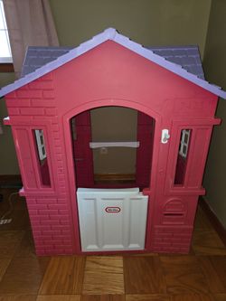 Little tikes cape cottage playhouse