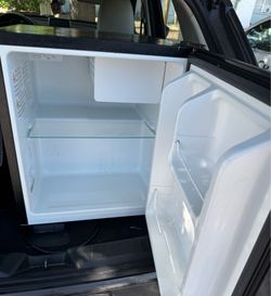 Mini fridge