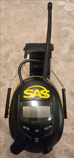 SAS Safety Corp AM/FM Radio Headphones Black Yellow Preowned