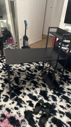 Computer desk slightly used no draws only shelves