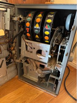 Vintage Bally Silver Slipper 5¢ Slot Macine
