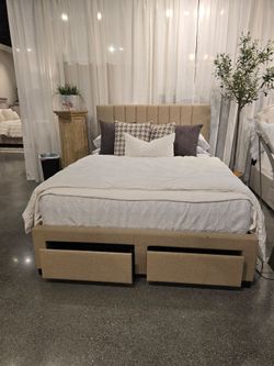 ✨️ King, Cal King, Queen Bed Frame ✨️ Furniture Sectionals, Bedrooms, Dining Avail