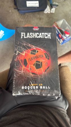 Flash catch  light up soccer ball
