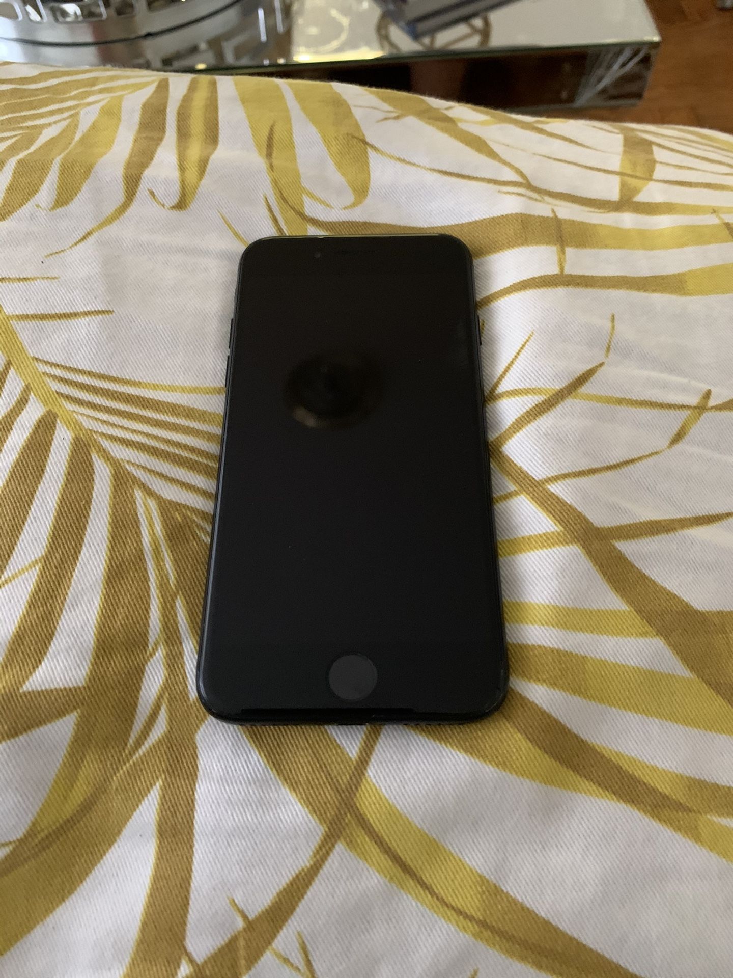 iPhone 7 (jet black 120gb)