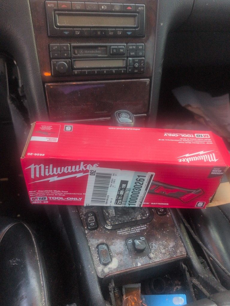 Milwaukee Multitool