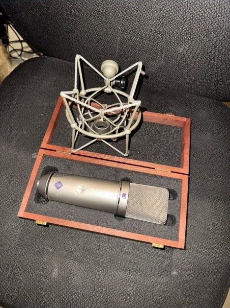 (OFFERS ARE HIGHLY ENCOURAGED) Neumann U 87 Ai Set Large-diaphragm Condenser Microphone - Nickel