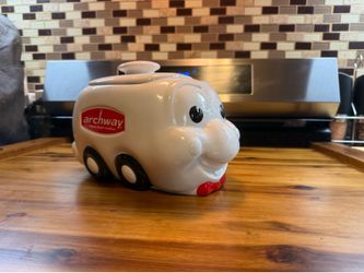 Archway Cookie Jar