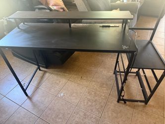 Computer desk