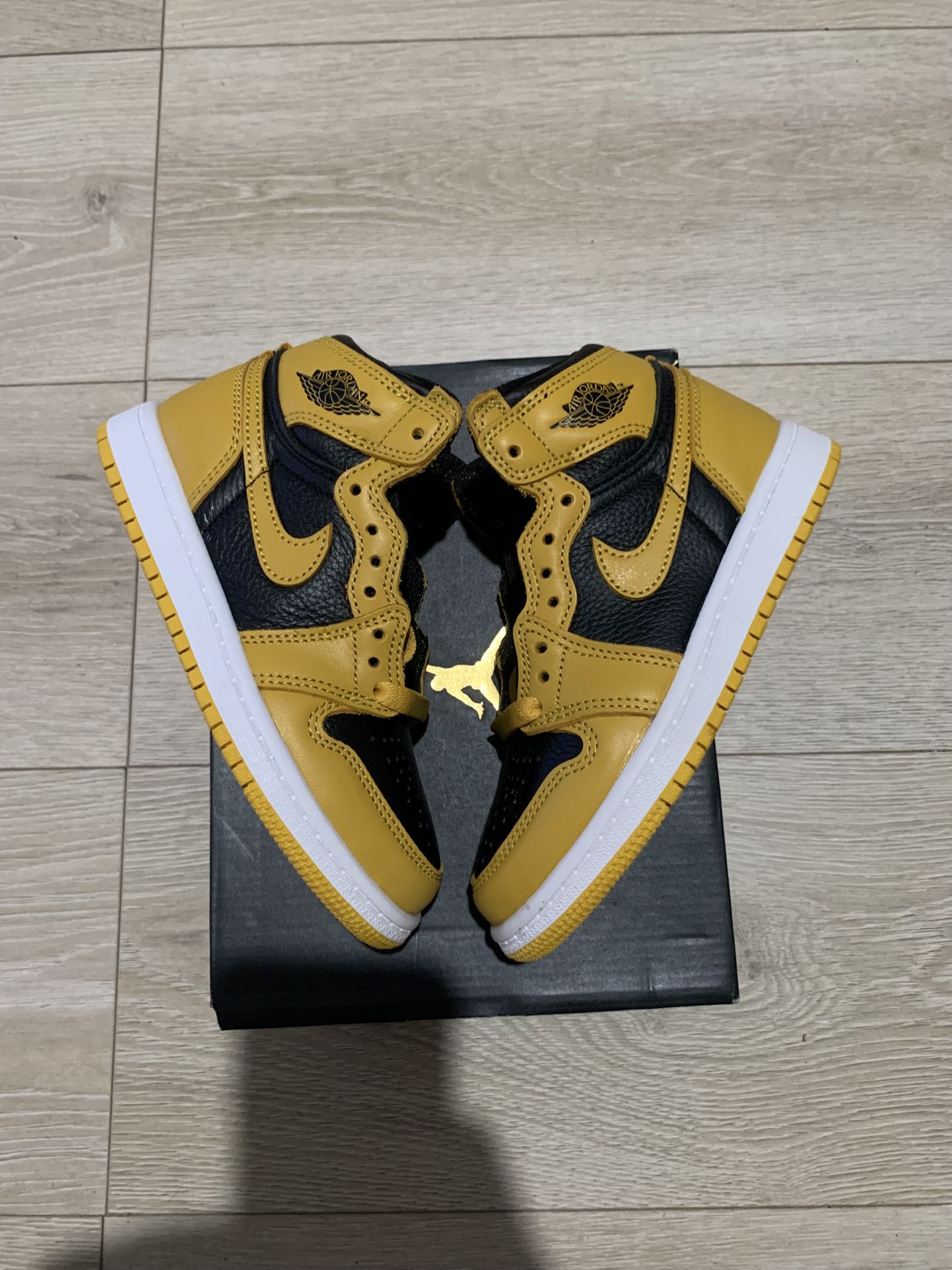 Jordan 1 Retro High Og Pollen Size 12c