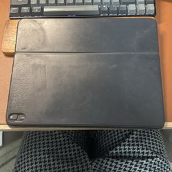 Used  iPad Pro 12.9 Smart Keyboard  For Gen2 