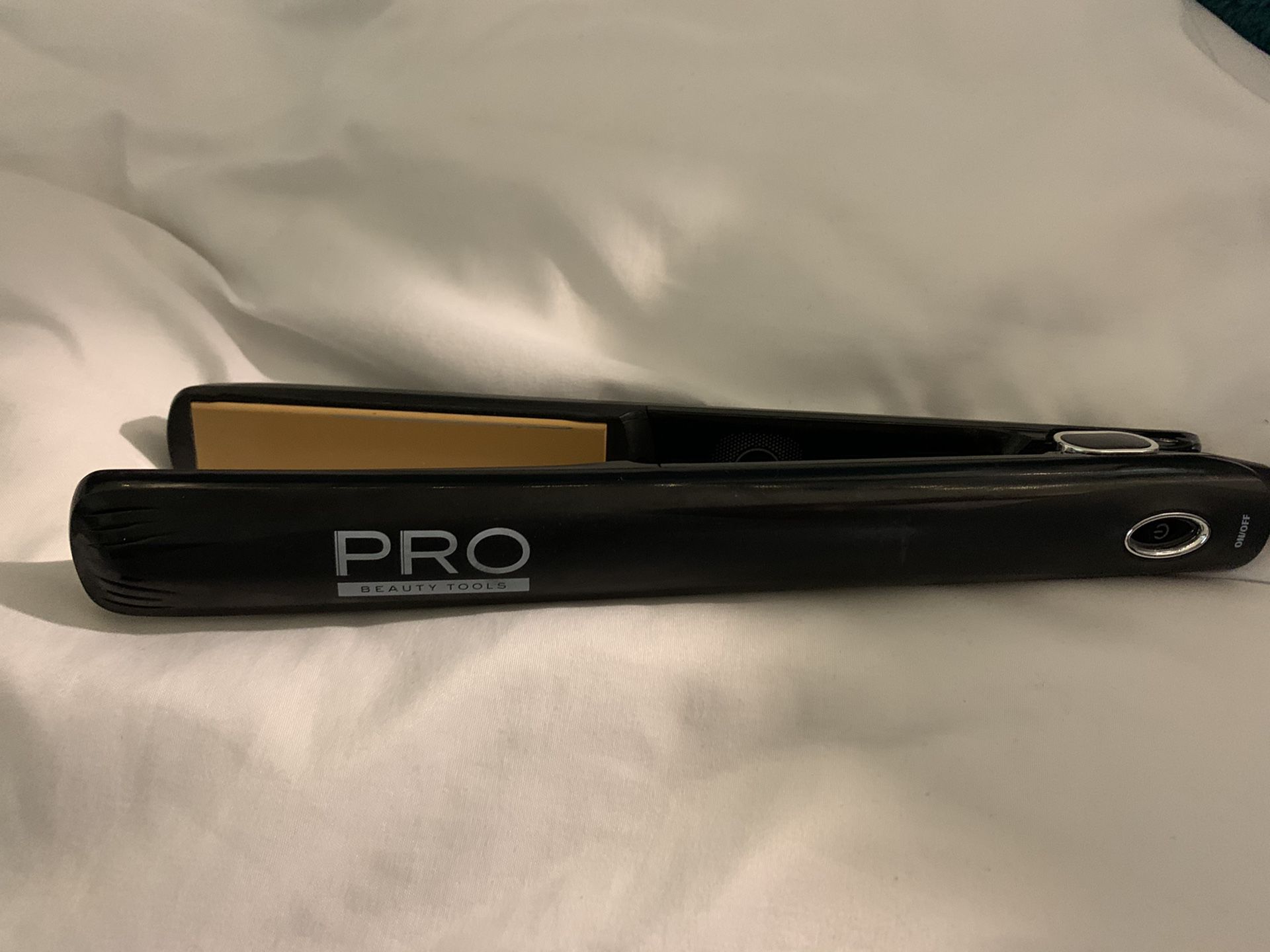 Pro beauty tool straightener