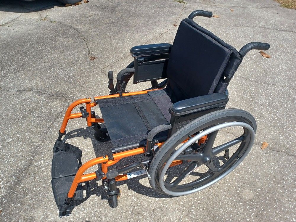 Quickie QXi wheelchair with Core Wheels - $220 FIRM