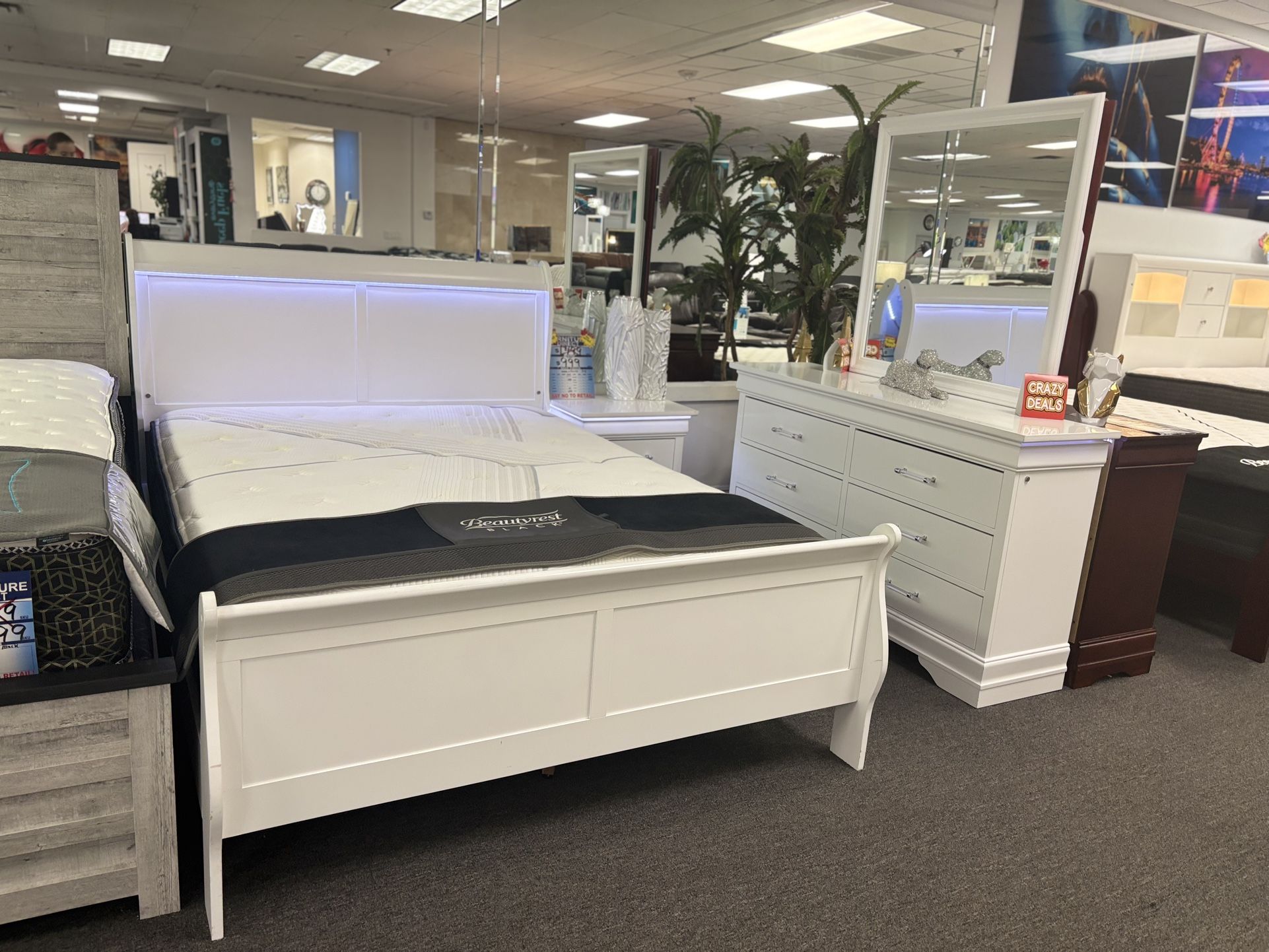 White LED bedroom Set 5pc For Sale ( Brand New Furniture) Closeout Sale Now ( FREE MATTRESS)