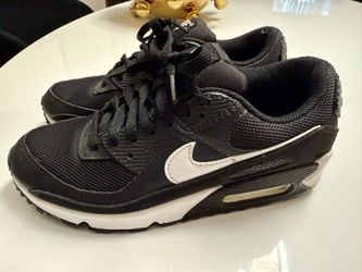 Women’s Size 7.5 Nike Air Max