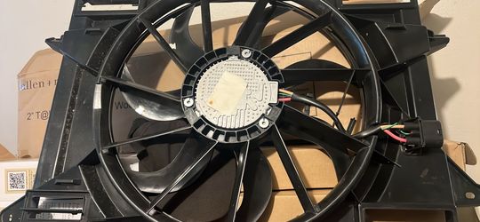 Radiator cooling fan