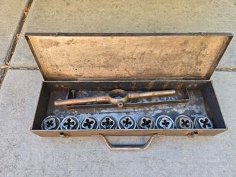 Vintage Little Giant G.T.D. Corp Tap and Die Set