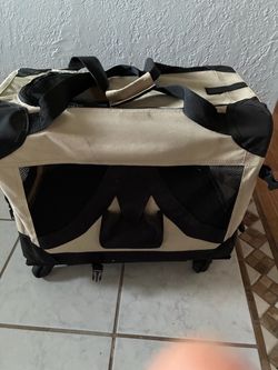 Soft-Sided Collapsible Pet Carrier with Wheels