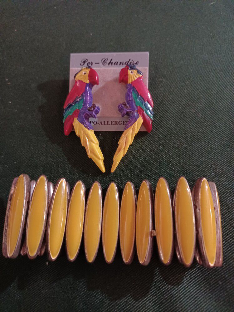 Very Nice Pair Bright Colors Bird Earrings  & A Bracelet 