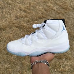 Jordan 11 Legend Blue 2024 Sz12 DS