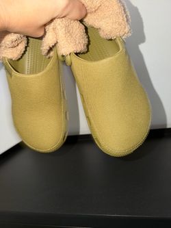 Crocs size 7 new