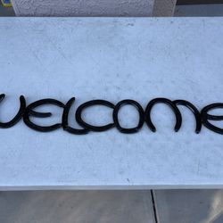 Unique Rustic Horse Shoe Welcome Sign