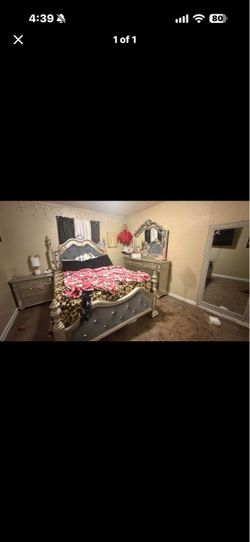 Queen Bedroom Set