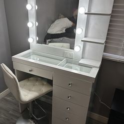 Makeup Vanity 