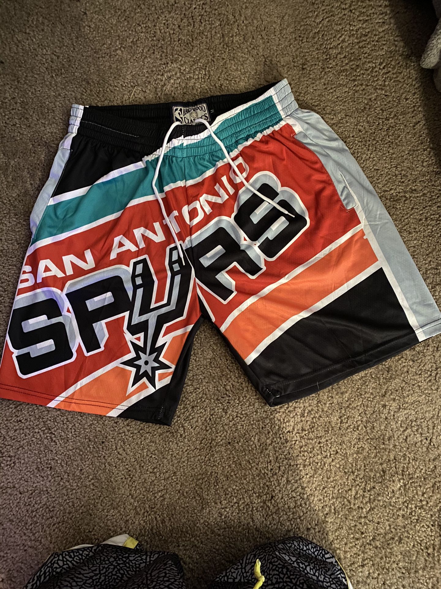San Antonio Spurs shorts size Medium