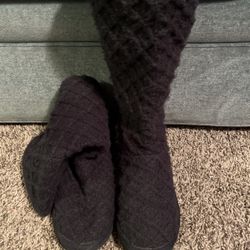 ~ Ugg Classic Sweater Boots ~