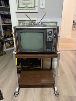 TV ULTRA RARE 1972 Sony Trinitron Color CRT TV 12” KV-1212 (Tested & Working)