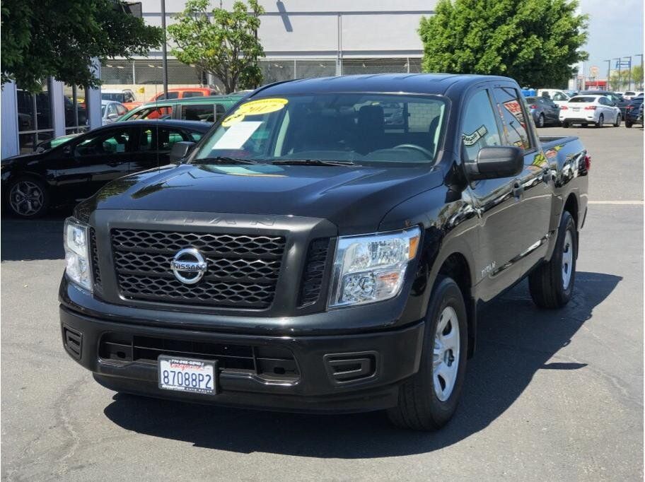 2017 Nissan Titan