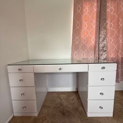 Vanity Table 
