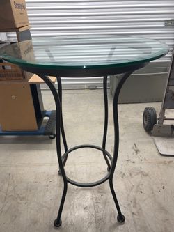 Glass bar table And stools