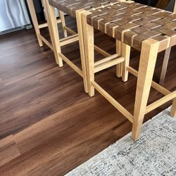 Like New Counter Stools 