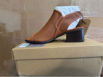 Frye and co. Oasys cognac women’s open toe size 9M