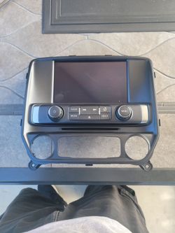2018 Chevy Silverado  Stereo