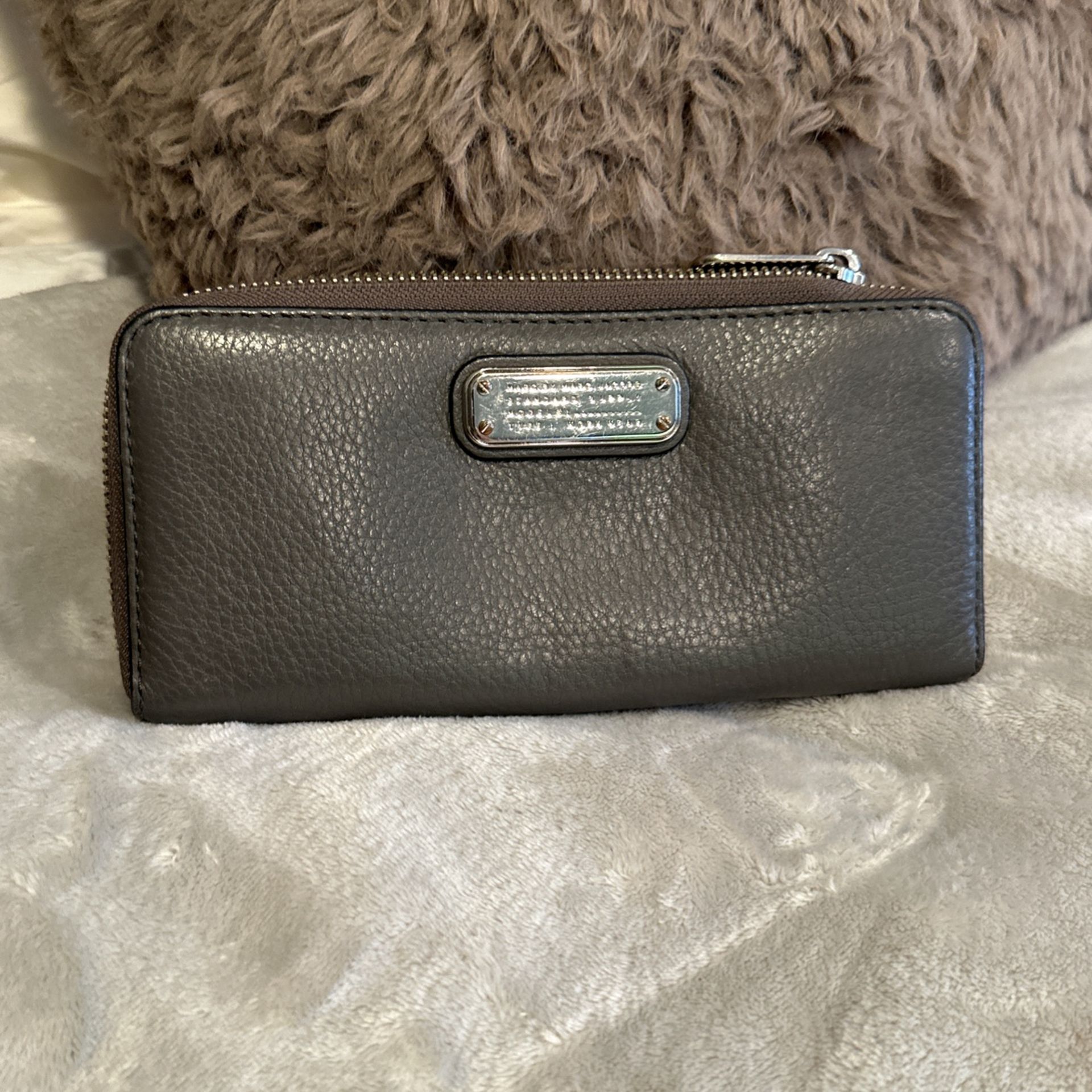Marc By Marc Jacobs Grey Leather Wallet