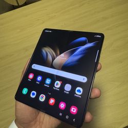 Samsung Galaxy Fold 4, Unlocked, Excellent Condition, Clean IMEI, Fully Functional 