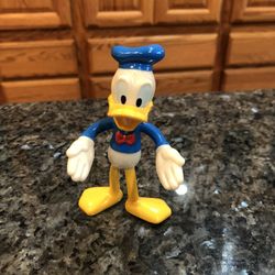 Vintage Disney Walt Disney World Resort Donald Duck Vinyl / Rubber. Preowned Good Condition . Size 4 inches Tall