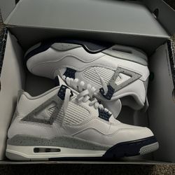 Jordan’s 4 Midnight Navy 