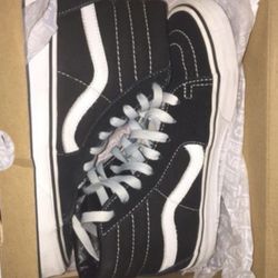 Sk8-Hi Vans with box 