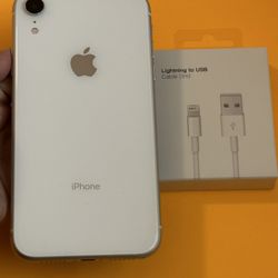 IPhone XR (128gb) White UNLOCKED