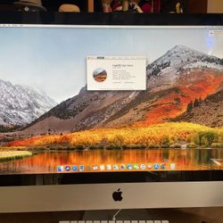 Apple iMac Desktop Computer. 