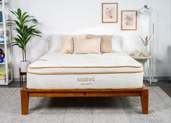 Saatva Latex Hybrid Pillow Top California King Mattress 